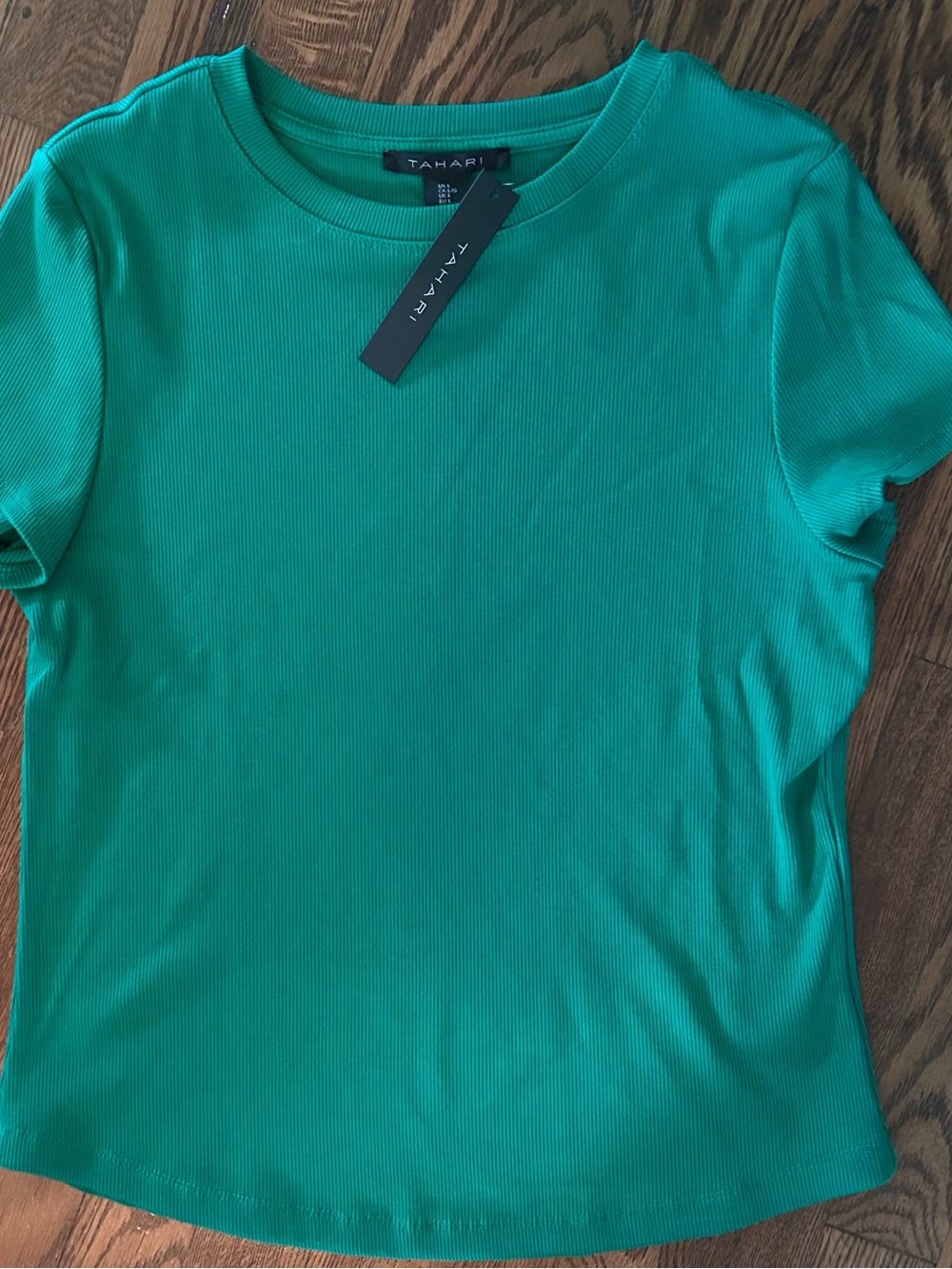 NWT Women’s Emerald Green Tahari Short-Sleeve Crewneck Top